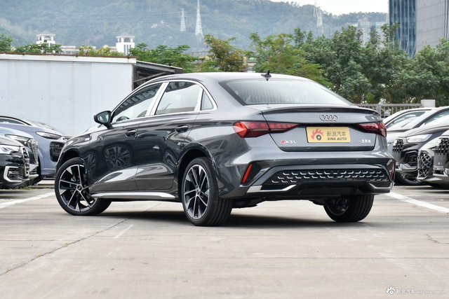 2026款奥迪A3L Limousine 35TFSI 飞驰尊享型