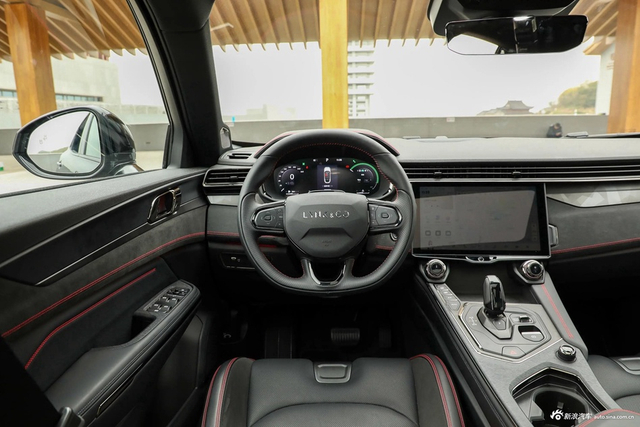 2023款领克05 2.0TD 四驱劲Halo