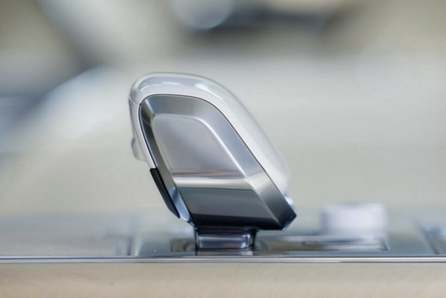 2024款揽胜 SV Carmel Edition