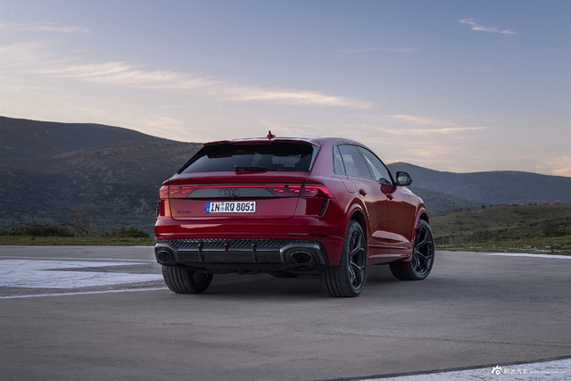 2024款奥迪RS Q8 Performance 欧洲版官图