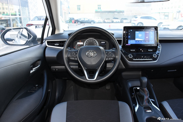 2024款卡罗拉 1.2T 精英版