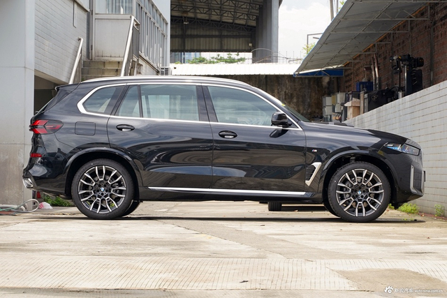 2025款宝马X5 xDrive 40Li M 运动套装