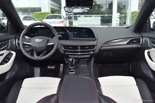 2025款凯迪拉克CT5 28T 赛道性能版