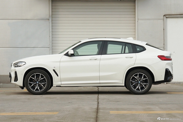 2022款宝马X4 xDrive 25i M运动套装