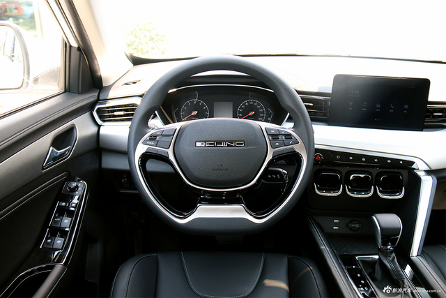 2020款BEIJING-X3 CVT荣耀版PLUS