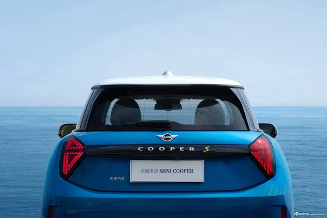 2025款电动MINI COOPER 海盐蓝 官图