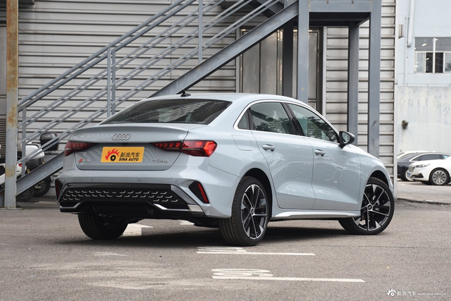 2025款奥迪A3L Limousine 35TFSI 飞驰尊享型