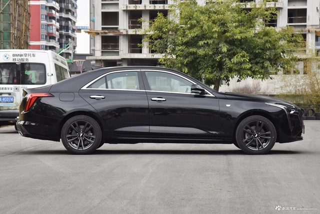2023款凯迪拉克CT4 28T 豪华型