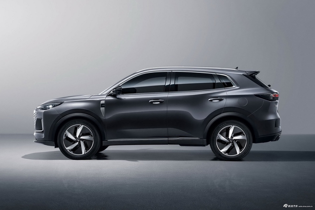 2025款长安CS55 PLUS 第三代 蓝鲸 1.5T 500Bar尊贵型 官图