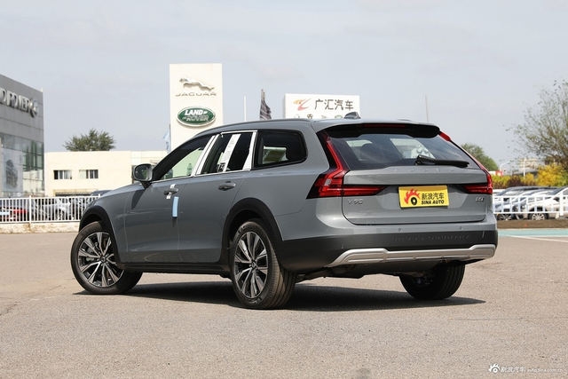 2022款沃尔沃V90 Cross Country B5 AWD 智远版