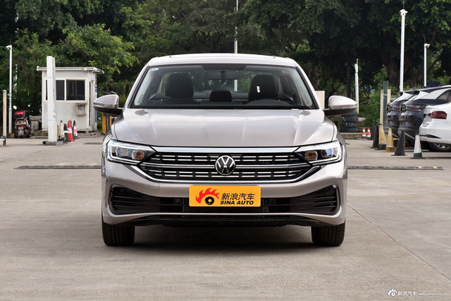 2025款速腾 改款三 300TSI DSG超越版