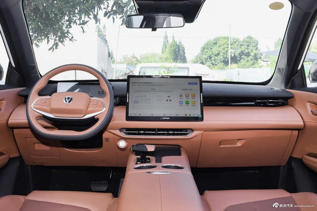 2025款长安UNI-Z 1.5T 豪华型