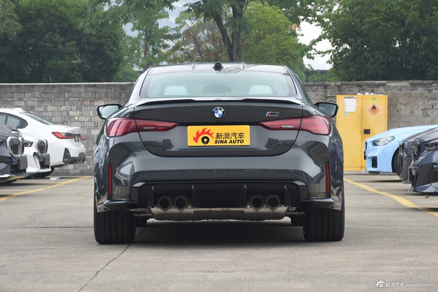 2024款宝马M4双门轿跑车 雷霆版