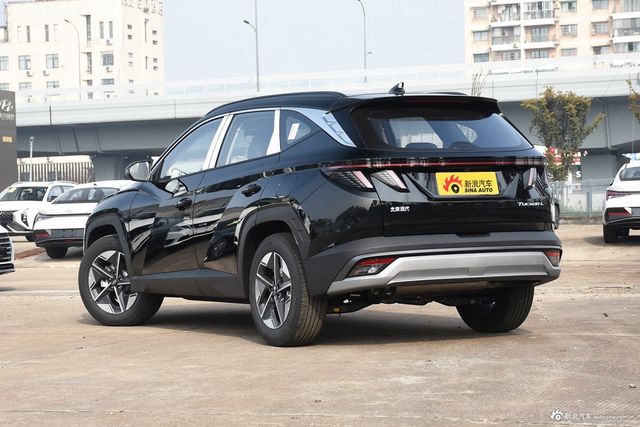 2025款途胜L 1.5T LUX尊贵版