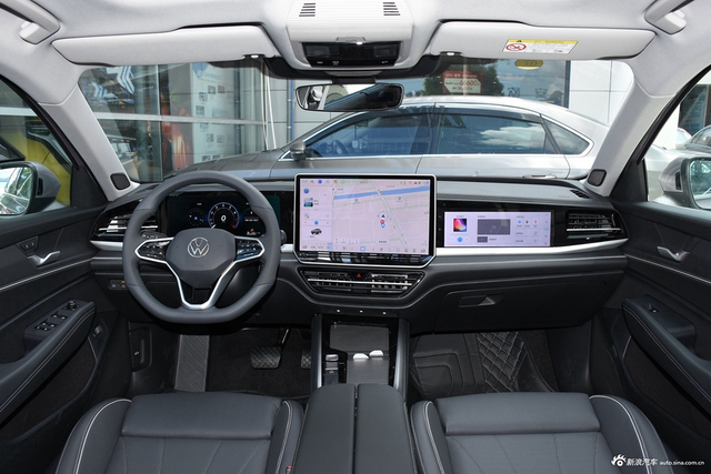 2025款帕萨特 Pro 380TSI 龙耀版