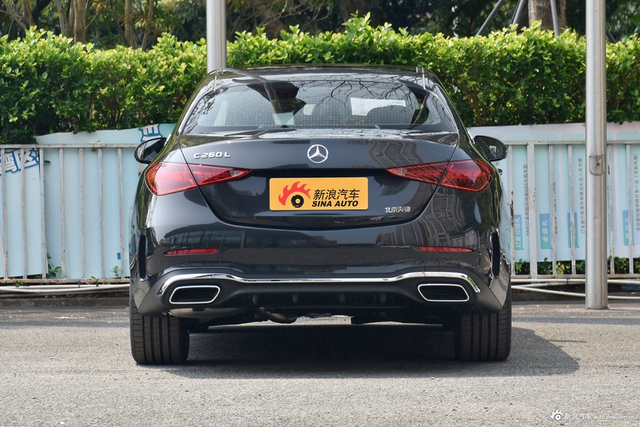 2025款奔驰C级 改款 C 260 L 运动版