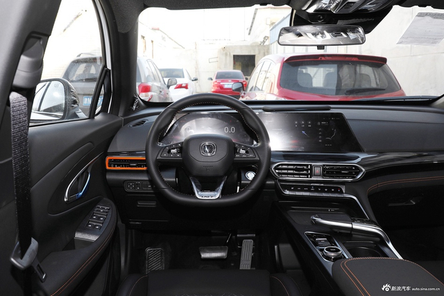 2022款长安UNI-T 2.0T领航型