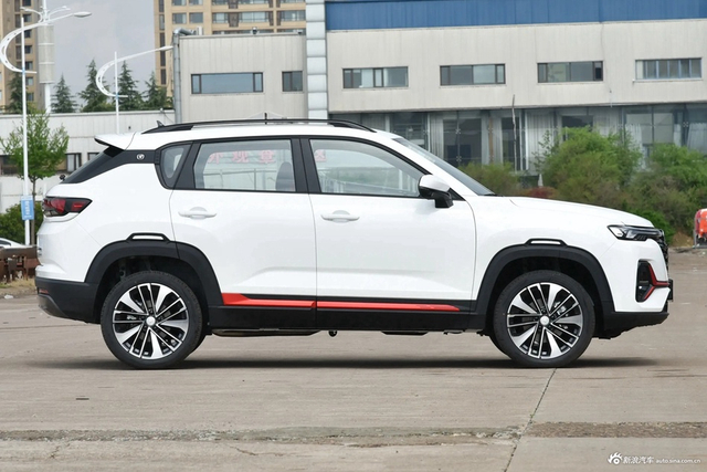 2023款长安CS35 PLUS 畅享版 1.4T DCT尊贵型