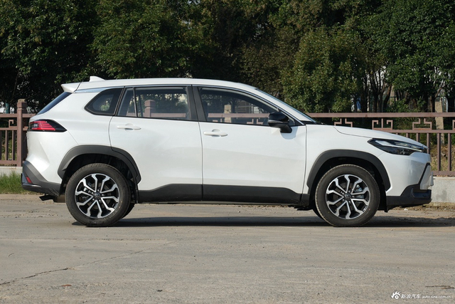 2026款锋兰达 2.0L 智能电混双擎 豪华版