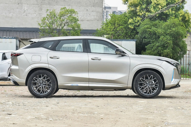 2023款欧尚Z6智电iDD 150KM旗舰PLUS