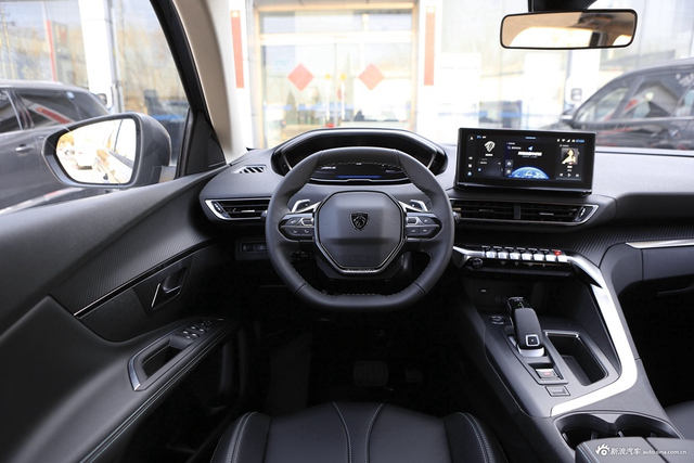 2023款标致5008 400THP 真爱版 5座