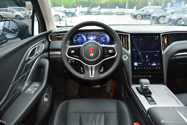 2024款红旗HS7 PHEV 2.0T四驱旗领版 7座