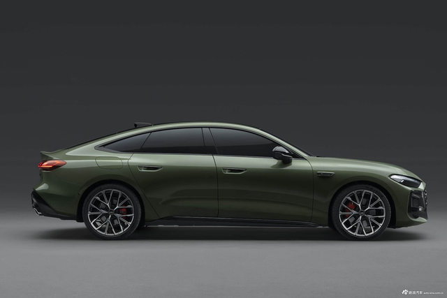2026款奥迪A5L Sportback TFSI 150kW 智领quattro型 官图