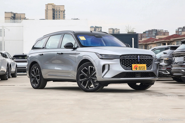 2023款航海家 2.0T 四驱尊睿混动版