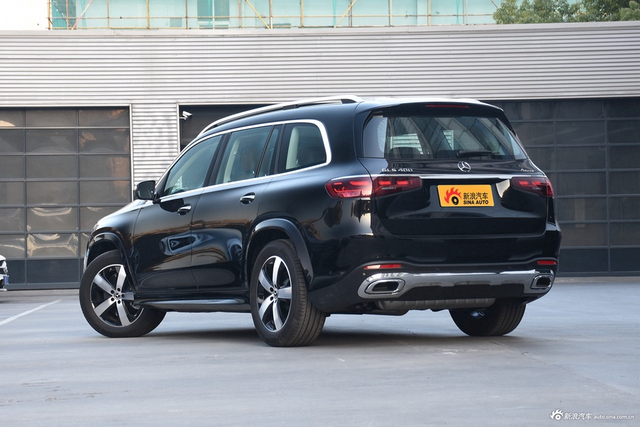 2024款奔驰GLS级 400 4MATIC