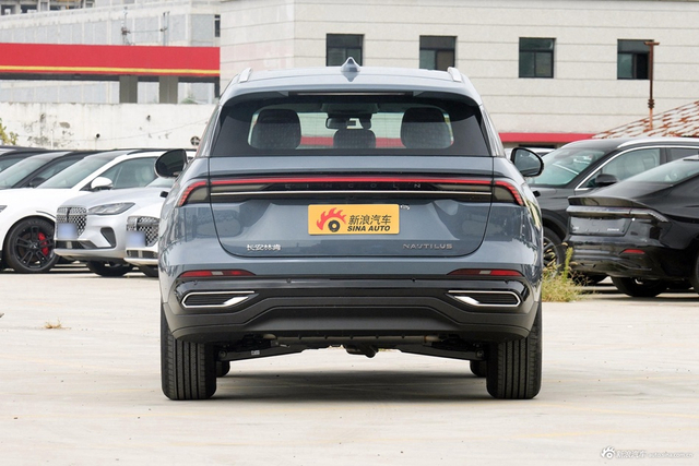 2025款航海家 2.0T四驱尊享版