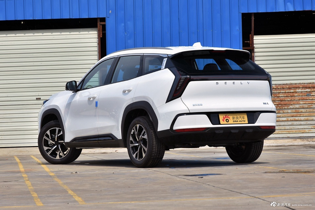 2025款博越L 第四代 1.5TD DCT 启程