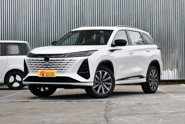 2026款长安CS75 PLUS 智慧冠军版 1.5T 新蓝鲸 智航型