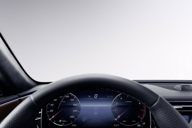 2024款奔驰E级(进口)  E 200 AMG Line 欧洲版 官图