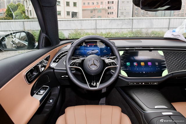 2025款奔驰E级(进口) E 260 运动版