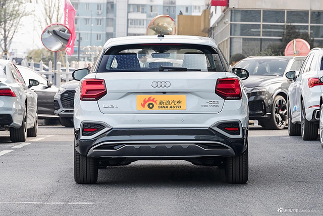 2024款奥迪Q2L 35TFSI 时尚致雅型
