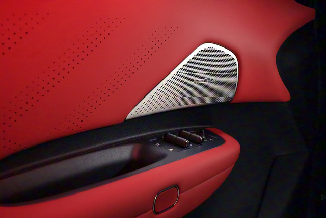 2026款领克Z20 曜红版 官图