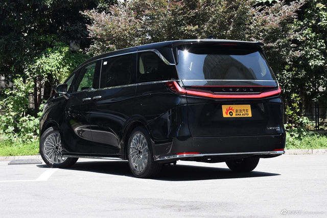 2023款雷克萨斯LM 350h 七座隽雅版