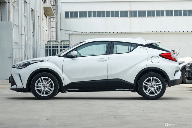 2023款C-HR 2.0L 领先版