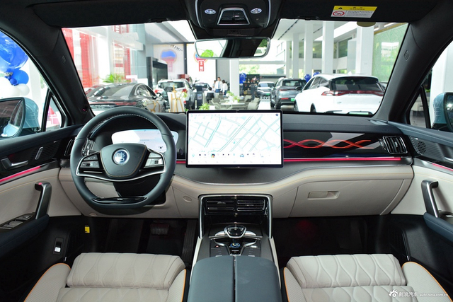 2024款比亚迪唐EV 冠军版 635KM 四驱旗舰型