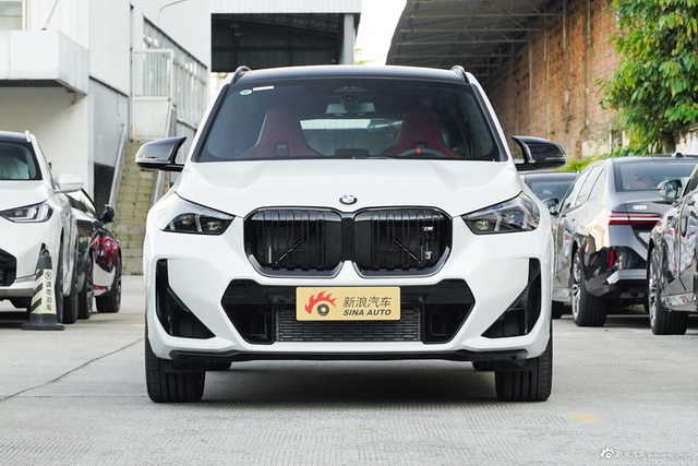 2025款宝马X1 M35Li