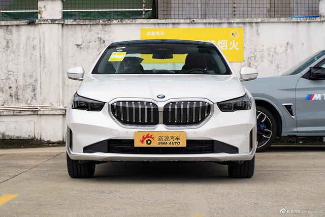 2025款宝马5系 525Li 豪华套装