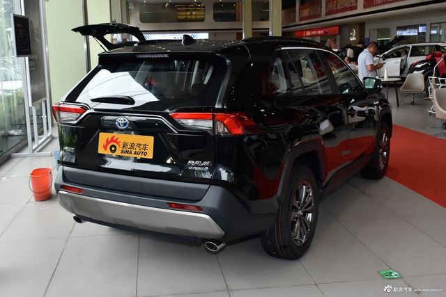 2024款RAV4荣放双擎 2.5L E-CVT两驱精英Plus版
