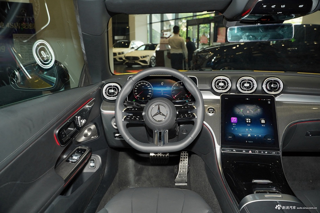 2025款奔驰CLE 300 4MATIC 敞篷轿跑车