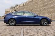 明明可以靠颜值却非要靠价格实力，特斯拉Model 3全国27.37万起