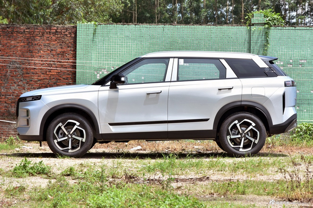 2025款探索06 都市版 1.6T 两驱豪华