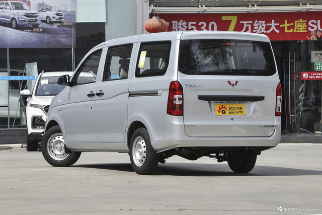 2018款五菱荣光V 1.5L手动实用型国V