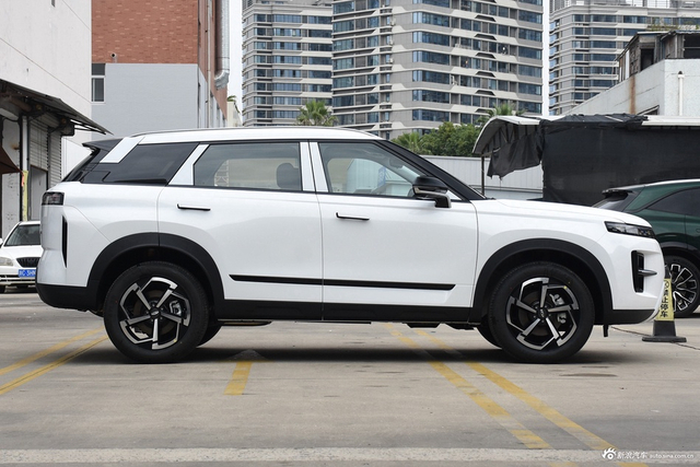 2025款瑞虎7 高能版 1.6T 御两驱版