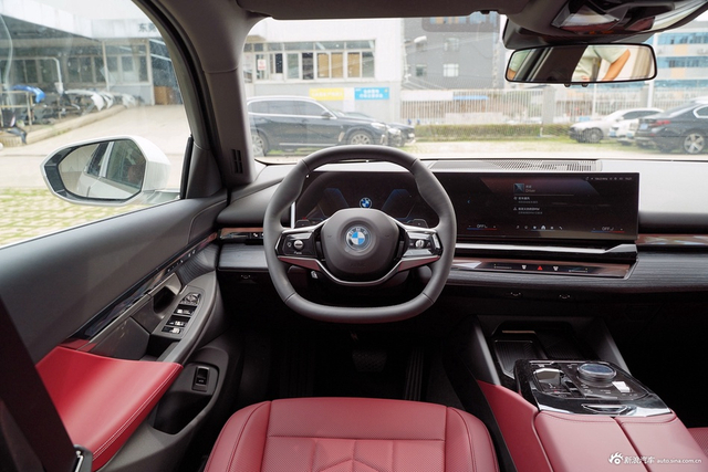 2025款宝马5系 525Li 豪华套装