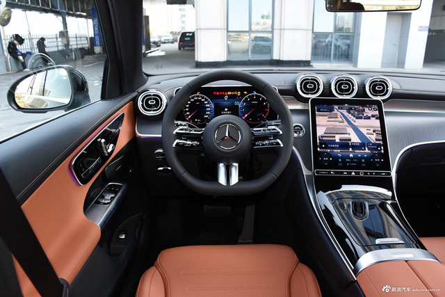 2024款奔驰GLC 260 L 4MATIC 豪华型 5座