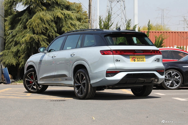 2024款奥迪Q6 45 TFSI quattro RS 套件竞速版 7座